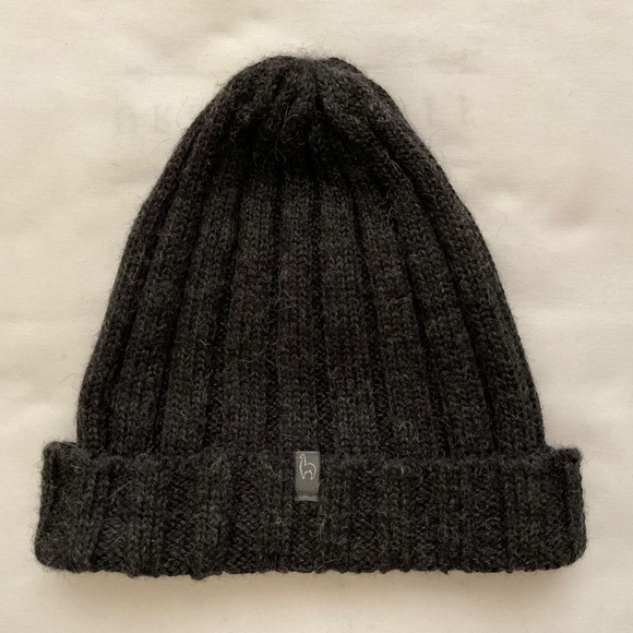 Shupaca Baby Alpaca Knit Ribbed Grey Beanie Hat S/O NWOT Unisex. Made in Peru - Picture 2 of 9